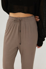 by DOE - The Slimming Pant