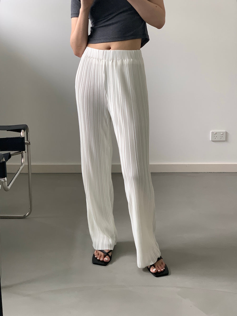 Pleated Straight Leg Slacks