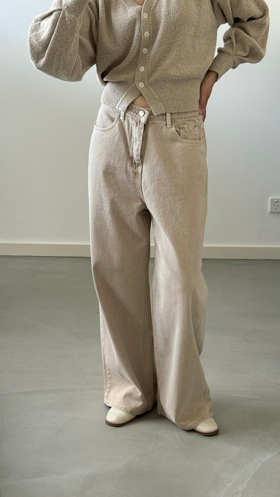 Beige Jeans